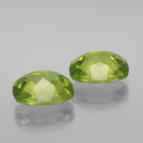 Gemas de peridoto verde natural de  ct, corte cojín, VS