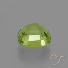 Peridoto Verde medio natural de 2.21 ct, Forma Cojín, VS