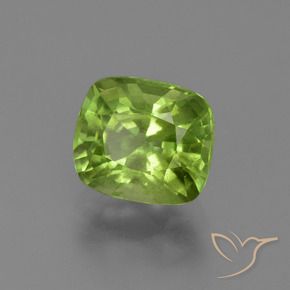 Peridoto Verde amarillento natural de 2.52 ct, Forma Cojín, VS