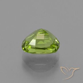 Peridoto Verde medio natural de 2.22 ct, Forma Cojín, VS