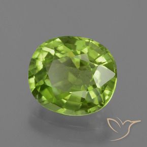 Peridoto Verde vivo natural de 2.37 ct, Ovalada, VS