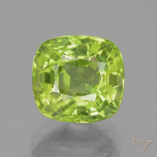 2.61ct Natural Verde vivo claro Peridoto, Forma Cojín, VS