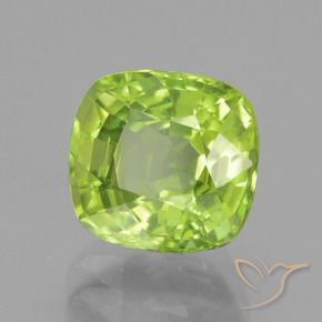 Peridoto Verde vivo claro natural de 2.61 ct, Forma Cojín, VS