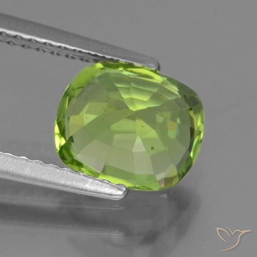 Peridoto Verde vivo natural de 2.27 ct, Forma Cojín, VS