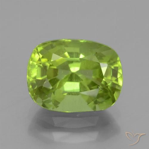 2.56ct Natural Verde medio Peridoto, Forma Cojín, VS