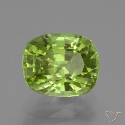 Peridoto Verde medio natural de 2.23 ct, Forma Cojín, VS