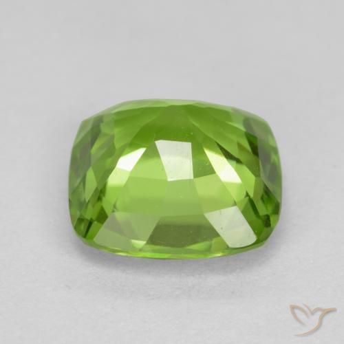 Peridoto Verde medio natural de 2.22 ct, Forma Cojín, VS