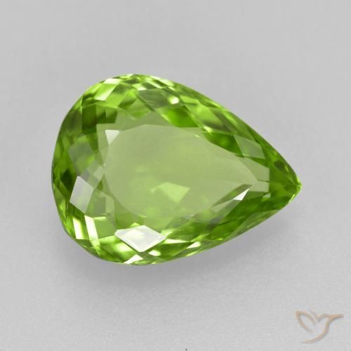 Peridoto Verde medio natural de 4.11 ct, En forma de pera, VS