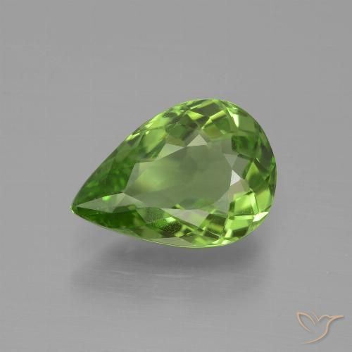 Peridoto Verde medio natural de 3.18 ct, En forma de pera, VVS-VS