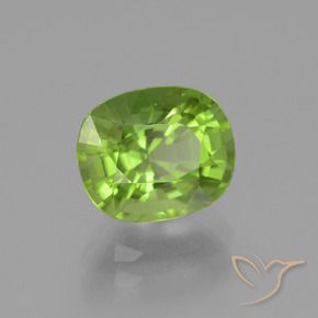 Peridoto Verde amarillento natural de 2.47 ct, Forma Cojín, VS