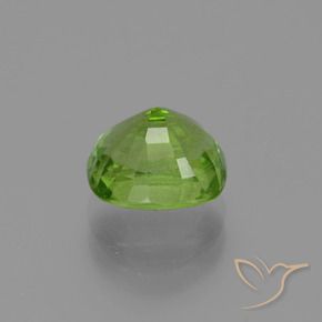Peridoto Verde medio natural de 2.40 ct, Forma Cojín, VS