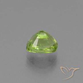 Peridoto Verde medio natural de 2.55 ct, Forma Cojín, VS