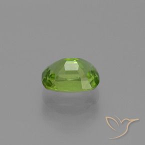 Peridoto Verde medio natural de 2.02 ct, Forma Cojín, VS