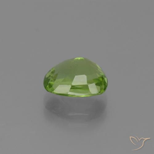 Peridoto Verde medio natural de 2.25 ct, Forma Cojín, VS