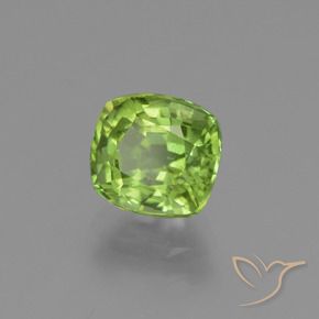 Peridoto Verde vivo natural de 1.79 ct, Forma Cojín, VS