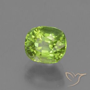 Peridoto Verde medio natural de 2.27 ct, Forma Cojín, VS