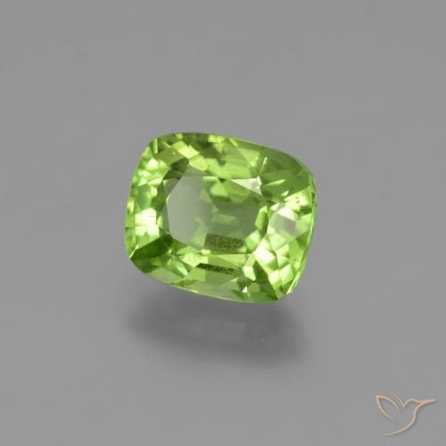 Peridoto Verde medio natural de 2.16 ct, Forma Cojín, VS