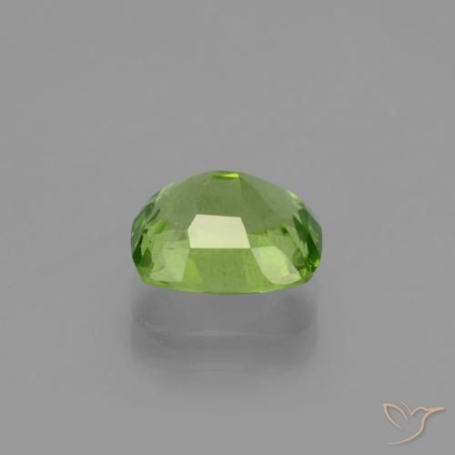 Peridoto Verde medio natural de 2.16 ct, Forma Cojín, VS