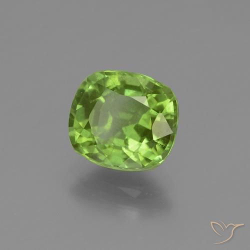 Peridoto Verde medio natural de 2.29 ct, Forma Cojín, VS