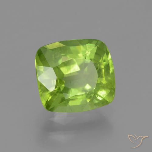 Peridoto Verde medio natural de 2.25 ct, Forma Cojín, VS