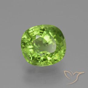 Peridoto Verde medio natural de 2.28 ct, Ovalada, VS