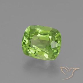 Peridoto Verde medio natural de 2.29 ct, Forma Cojín, VS