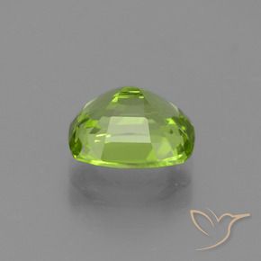 Peridoto Verde vivo natural de 2.21 ct, Forma Cojín, VS