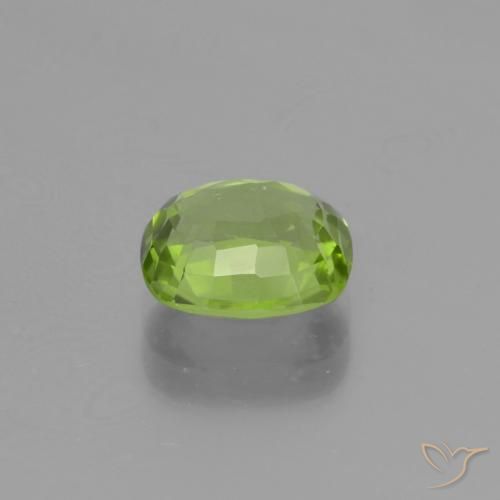 Peridoto Verde medio natural de 2.10 ct, Forma Cojín, VS
