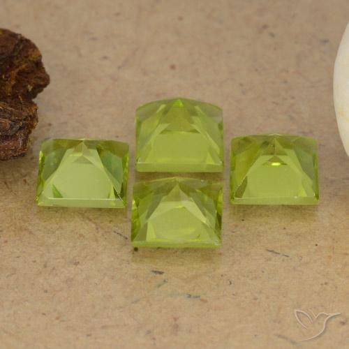 Gemas de Peridoto Verde medio natural de 2.72 ct, Cuadrado, VS