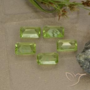 Gemas de Peridoto Verde vivo claro natural de 2.02 ct, Corte Octágono / Esmeralda, VVS-VS