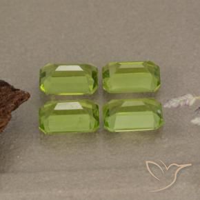 Gemas de Peridoto Verde vivo natural de 2.54 ct, Corte Octágono / Esmeralda, VVS-VS