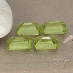 Gemas de Peridoto Verde amarillento intenso natural de 2.32 ct, Corte Octágono / Esmeralda, VVS-VS