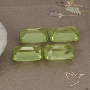 Gemas de Peridoto Verde medio natural de 2.02 ct, Corte Octágono / Esmeralda, VVS-VS