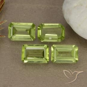 Gemas de Peridoto Verde medio natural de 1.89 ct, Corte Octágono / Esmeralda, VVS-VS