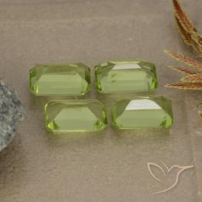 Gemas de Peridoto Verde vivo natural de 2.43 ct, Corte Octágono / Esmeralda, VVS-VS