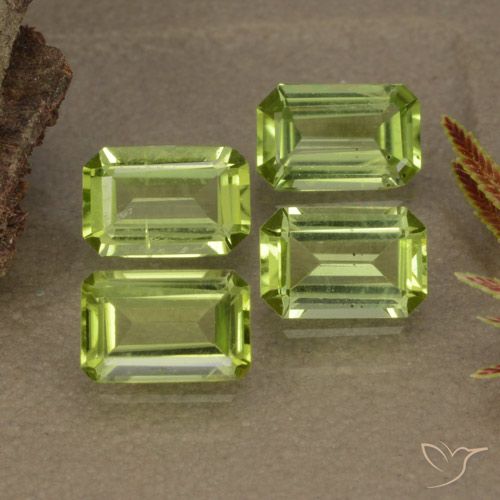 2.03ctw Natural Verde vivo Peridoto, corte esmeralda, VVS-VS