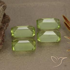 Gemas de Peridoto Verde vivo natural de 2.03 ct, Corte Octágono / Esmeralda, VVS-VS