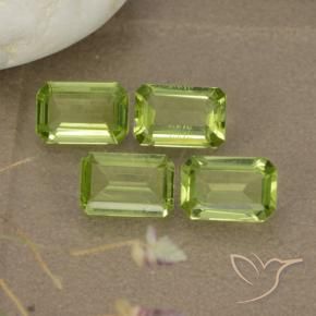 Gemas de Peridoto Verde medio natural de 1.98 ct, Corte Octágono / Esmeralda, VVS-VS