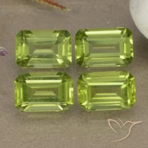 Gemas de Peridoto Verde medio natural de 2.29 ct, Corte Octágono / Esmeralda, VVS-VS