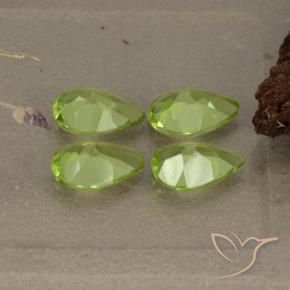 Gemas de Peridoto Verde vivo natural de 2.70 ct, En forma de pera, VVS-VS