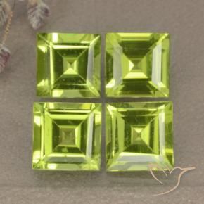 Gemas de Peridoto Verde medio natural de 4.33 ct, Cuadrado, VVS-VS