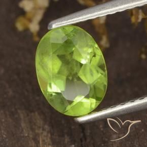 Peridoto Verde medio natural de 1.38 ct, Ovalada, VS