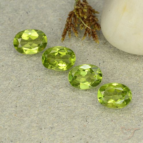 4.90ctw Natural Verde vivo Peridoto, Ovalada, VS