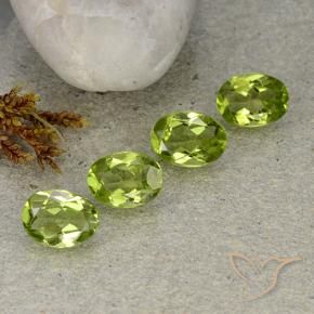 Gemas de Peridoto Verde medio natural de 4.96 ct, Ovalada, VS