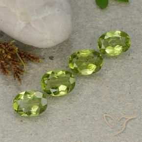 Gemas de Peridoto Verde medio natural de 4.92 ct, Ovalada, VS
