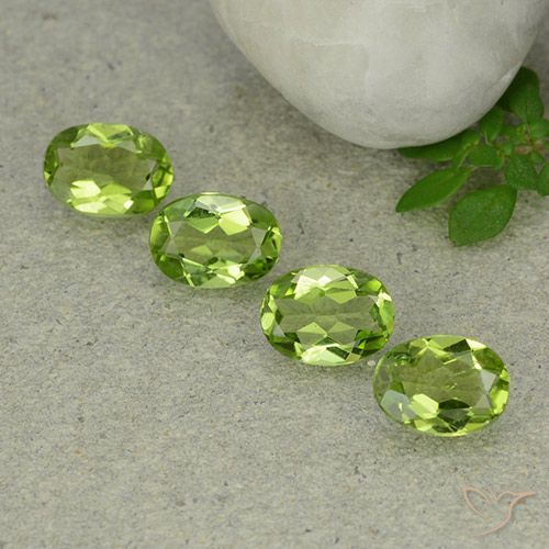 4.79ctw Natural Verde vivo Peridoto, Ovalada, VS