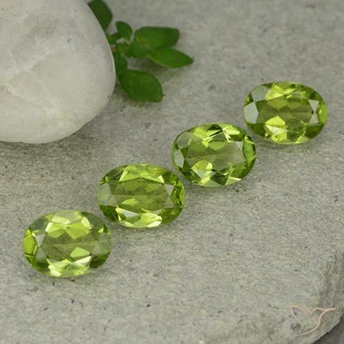 Gemas de Peridoto Verde vivo natural de 4.90 ct, Ovalada, VS