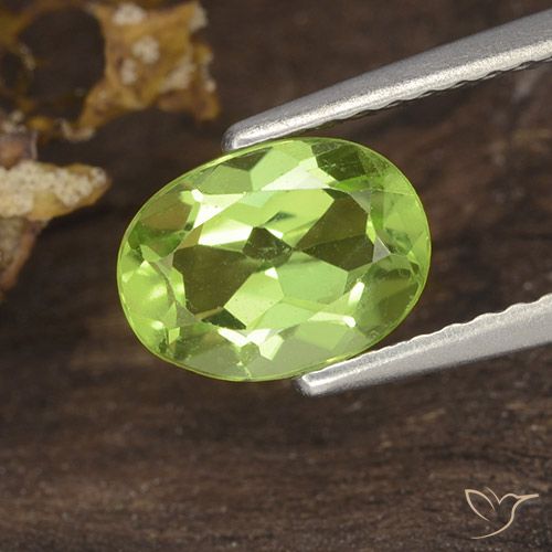 1.31ct Natural Verde medio Peridoto, Ovalada, VS
