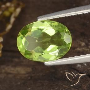 Peridoto Verde claro medio natural de 1.20 ct, Ovalada, VS
