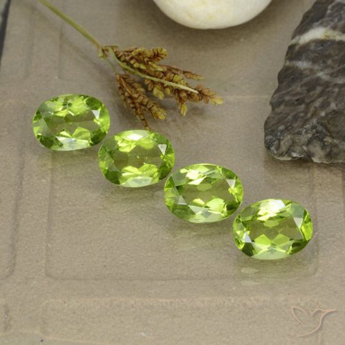 5.38ctw Natural Verde vivo Peridoto, Ovalada, VS